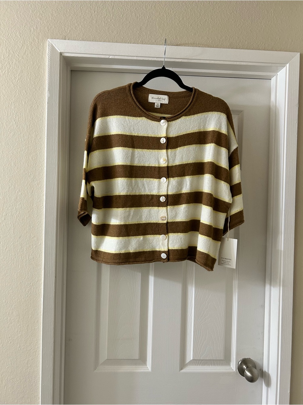 Threaded Leaf Striped Cropped Button Cardigan — Brown & Cream